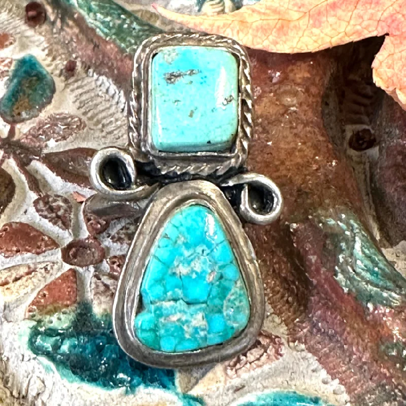 women's gold statement rings -Vintage Navajo Sterling Silver Natural Turquoise Ring Size 8 1/4