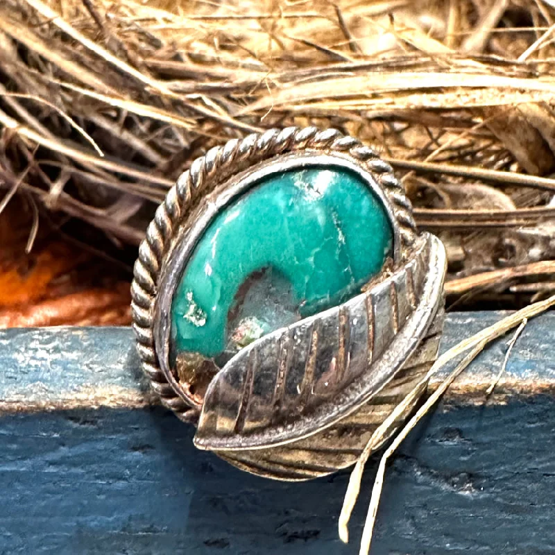 women's solitaire rings -Vintage Navajo Sterling Silver One Feather Turquoise Ring Size 6