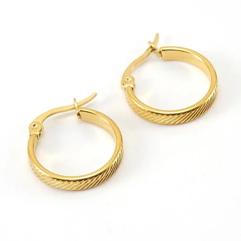 women's handmade earrings -Elegant Gold-Plated Textured Hoop Earrings – Lightweight and Stylish