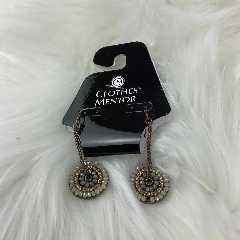 women's chic earrings -Earrings Dangle/drop By Clothes Mentor