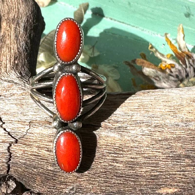 women's polished rings -Vintage Navajo Stoplight Ring Red Coral Size 6 Glenn & Irene Sandoval