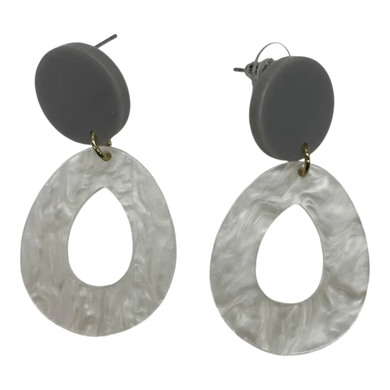 women's statement hoop earrings -Earrings Dangle/Drop By Clothes Mentor In Grey & White