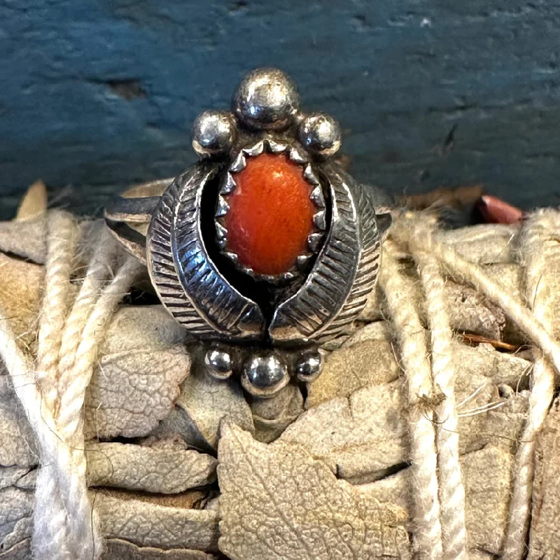 women's diamond rings -Vintage Navajo Sterling Silver & Coral Two Feather Ring Size 4 1/2