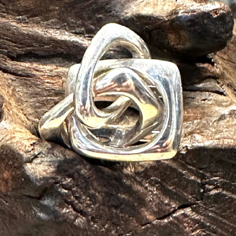 women's statement rings -Vintage Modernist Sterling Silver Sculpture Ring Size 6