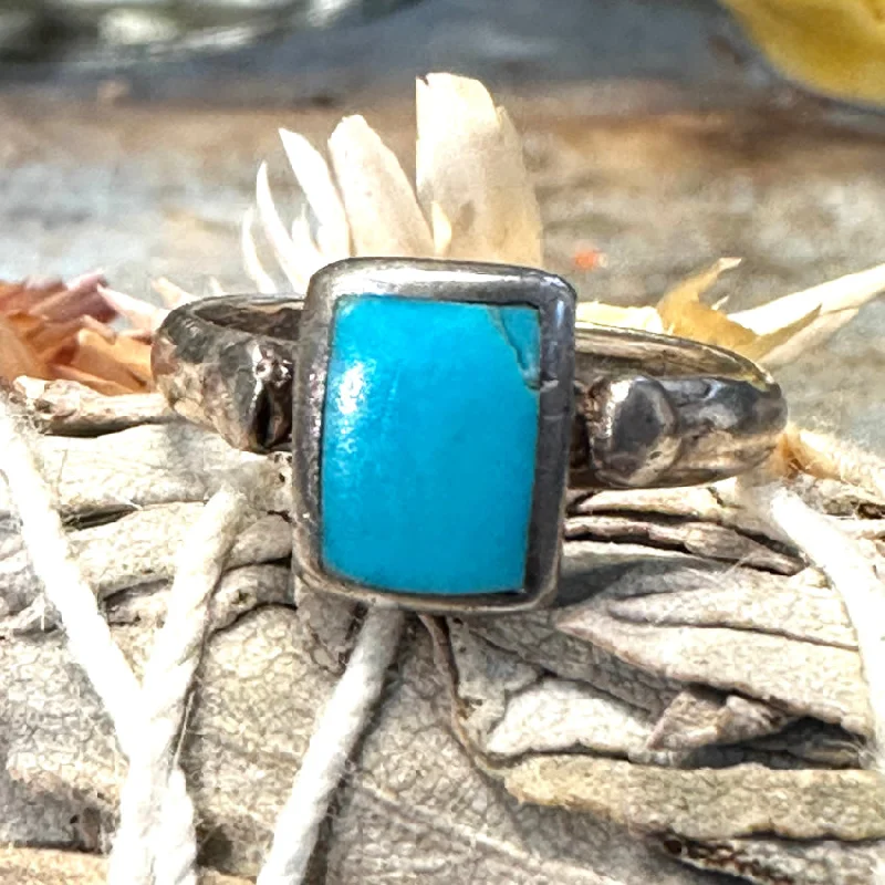 women's stackable rings -Vintage Navajo Sterling Silver Turquoise Inlay Raindrop Ring 6.25