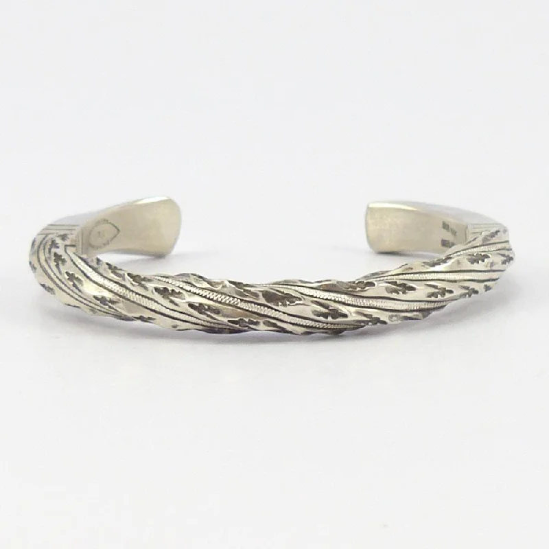 women's eco-friendly bracelets -Twisted Silver Cuff