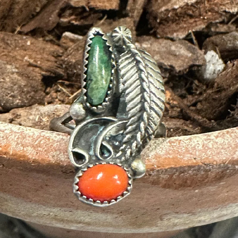 women's birthstone rings -Vintage Navajo Sterling Silver One Feather Ring Green Turquoise Coral 6