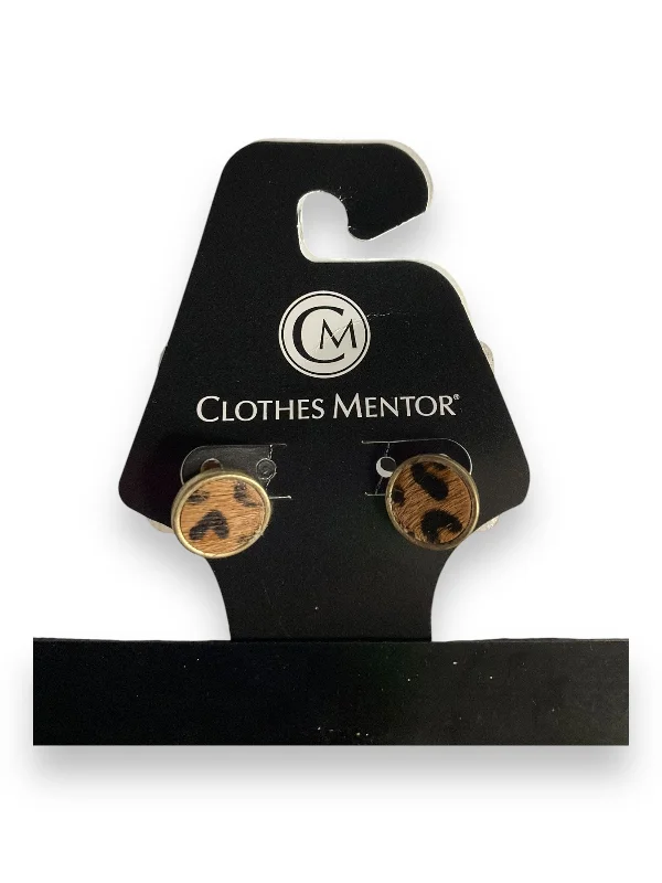 women's chunky earrings -Earrings Stud By Clothes Mentor