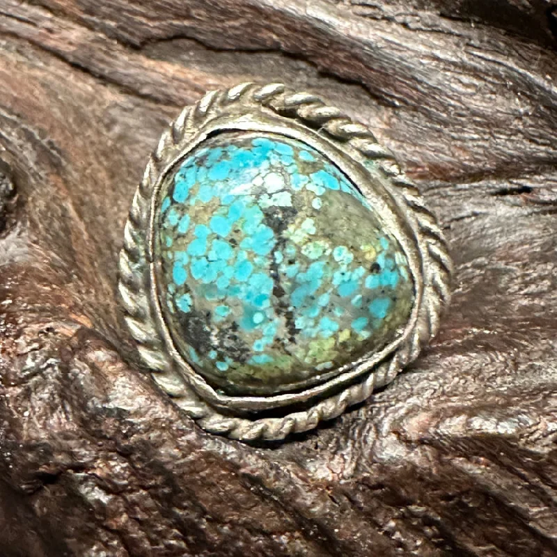 women's wedding band rings -Vintage Navajo Spider Web Nodule Turquoise Sterling Silver Ring 5 1/4