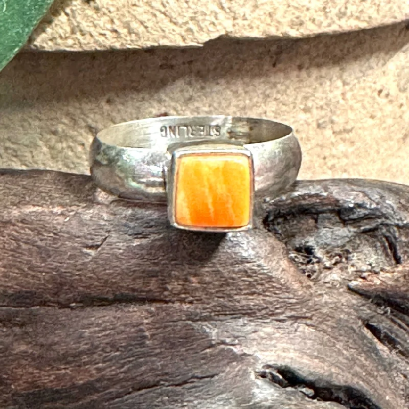 women's custom rings -Vintage Sterling Silver Orange Spiny Oyster Ring Size 6