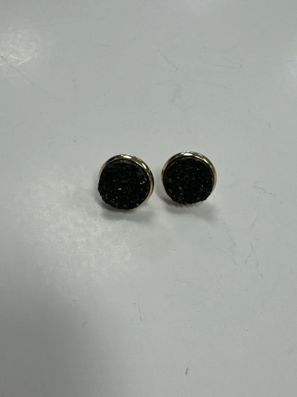 women's geometric stud earrings -Earrings Stud Clothes Mentor