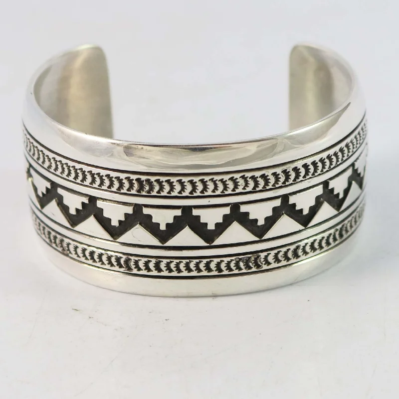 women's simple bangles -Overlay Cuff