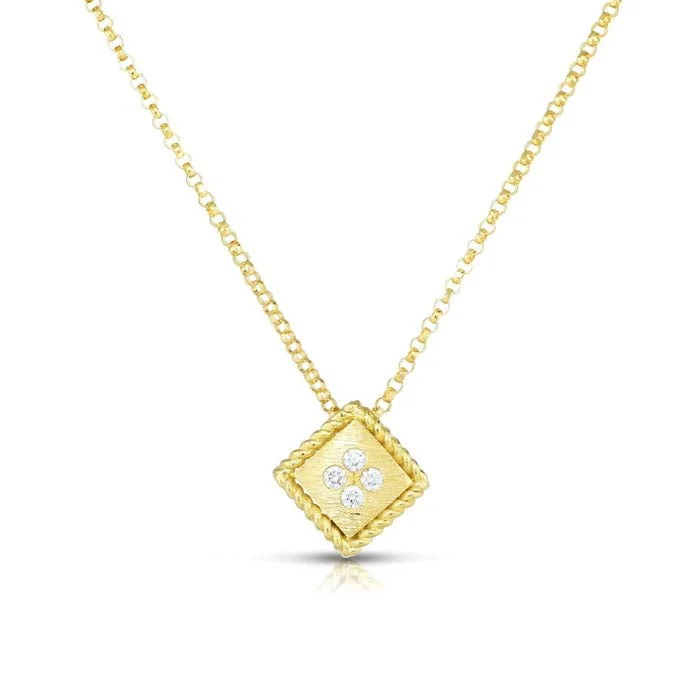 women's luxury statement necklaces -Roberto Coin Palazzo Ducale Pendant Necklace in 18K Yellow Gold