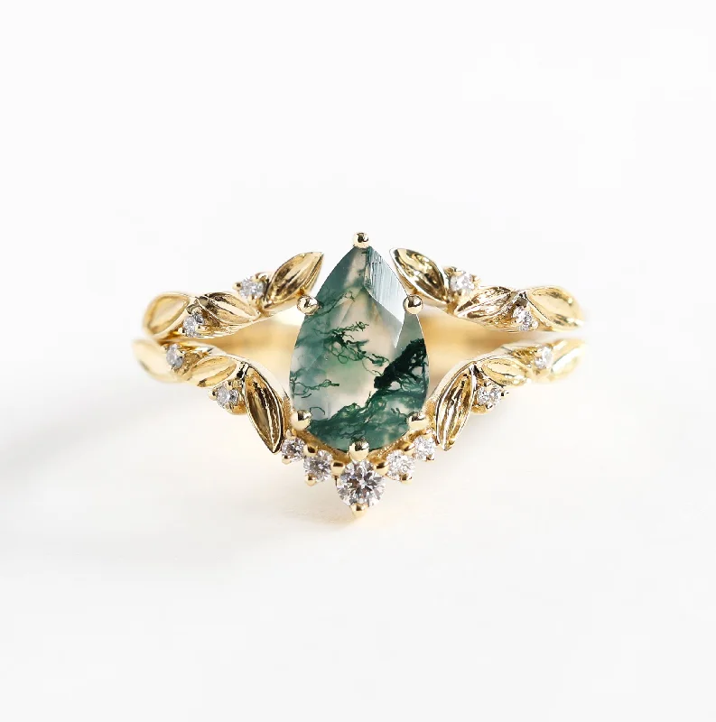 women's chunky necklaces -Pear Leaf Moss Agate Ring Set